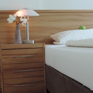 Standard Zimmer mit Kingsize-Bett